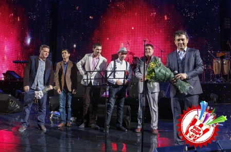“Серенада” ижод гуруҳи... Бутунлай жонли ижрода бўлиб ўтган концерт... “Бу ҳақиқий байрам”
