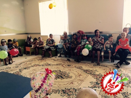 Руспублика онкология илмий марказининг болалар бўлимида “1 июнь -  Бутунжаҳон болаларни ҳимоя қилиш куни”га бағишланган хайрия тадбири