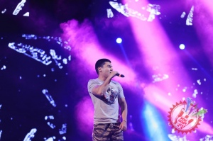 Мафтункор Шаҳзоданинг концерт дастуридан фоторепортаж